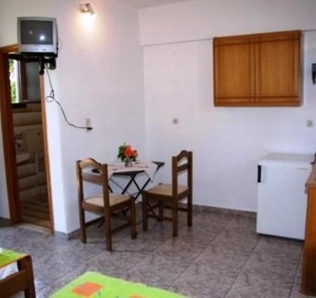 Triantafyllou Maria Rooms Skopelos Quarto foto
