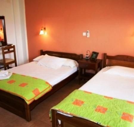 Triantafyllou Maria Rooms Skopelos Quarto foto