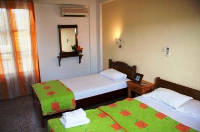 Triantafyllou Maria Rooms Skopelos Quarto foto
